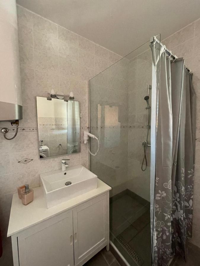 Apartmani Ira Vir Exterior photo